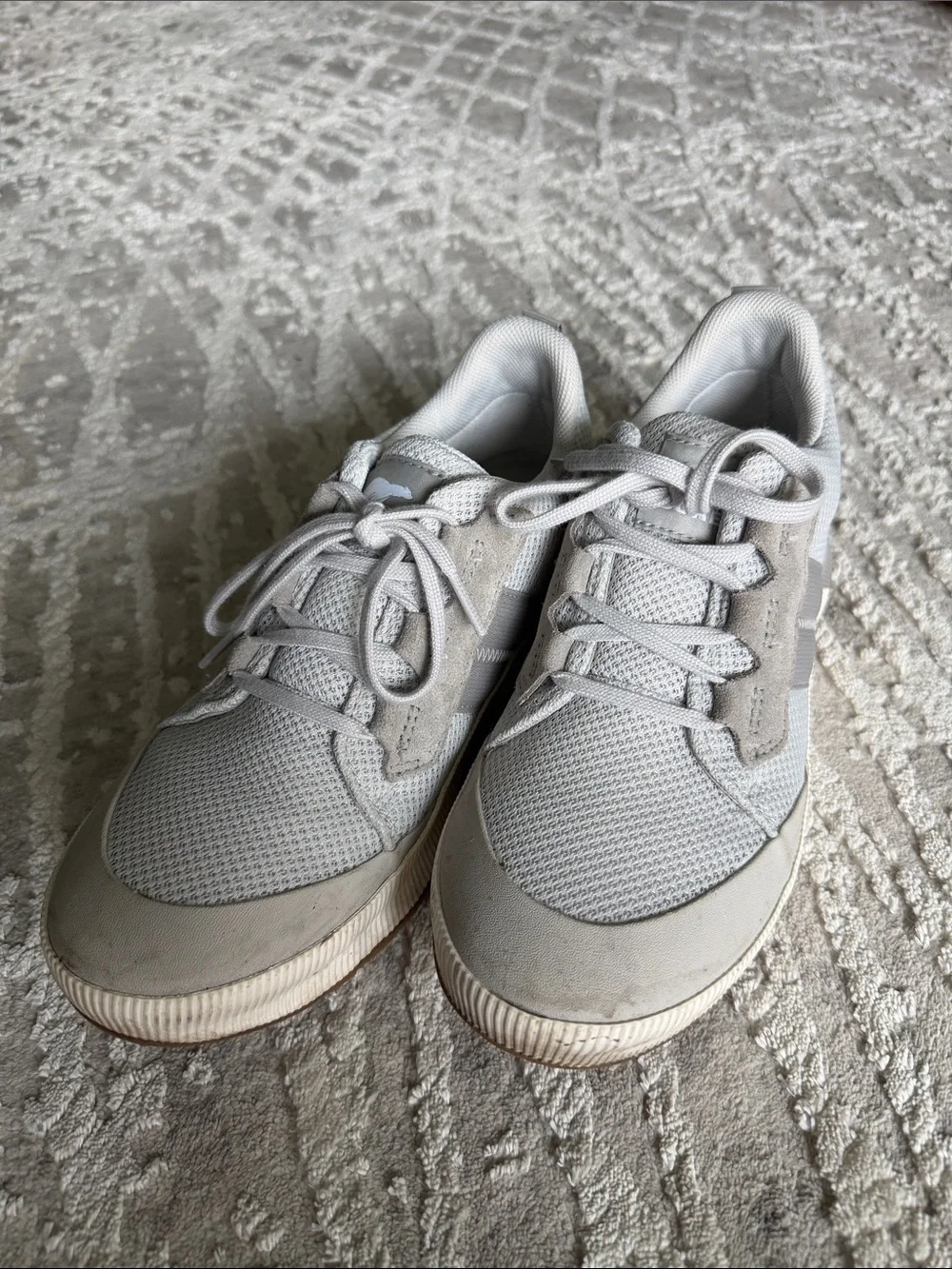 Sorel Woman's Light Gray and White Waterproof Sneakers